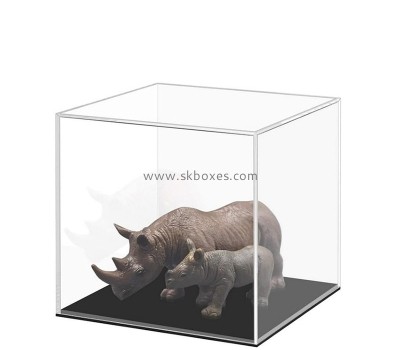 Custom clear acrylic dustproof protection collectibles showcase BDC-2391
