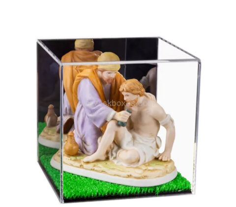 Custom acrylic small scale models display box